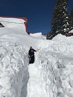 Alexander lake lodge