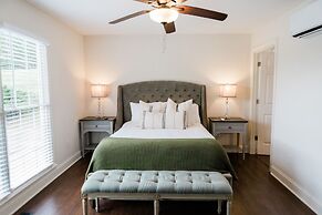 Dahlonega Resort and Vineyard