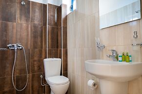 John Akroyiali rooms