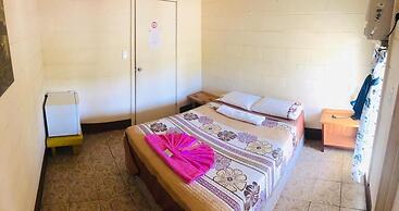 Transit Motel - Hostel