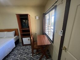 Transit Motel - Hostel