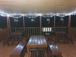 Transit Motel - Hostel