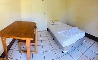 Transit Motel - Hostel