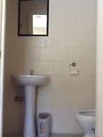 Transit Motel - Hostel