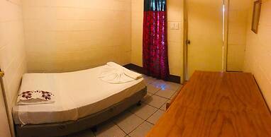 Transit Motel - Hostel