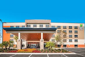 Holiday Inn Express & Suites Jacksonville - Town Center by IHG