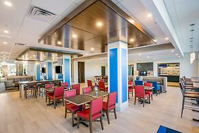 Holiday Inn Express & Suites Jacksonville - Town Center by IHG