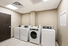 Holiday Inn Express & Suites Jacksonville - Town Center by IHG