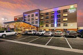 Holiday Inn Express & Suites Jacksonville - Town Center by IHG