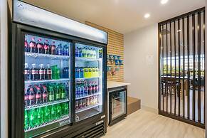 Holiday Inn Express & Suites Jacksonville - Town Center by IHG