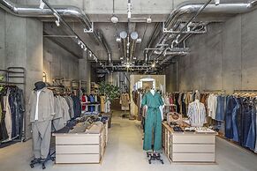 TSUGU Kyoto Sanjo by THE SHARE HOTELS