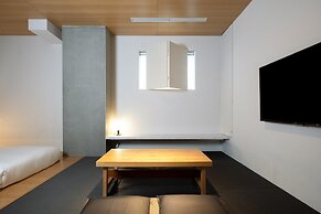 TSUGU Kyoto Sanjo by THE SHARE HOTELS