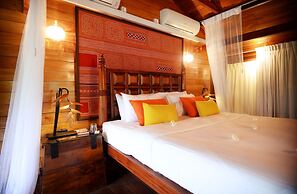 The Flame Tree Estate & Hotel