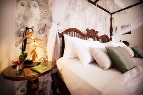 The Flame Tree Estate & Hotel