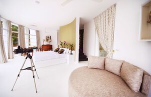 The Flame Tree Estate & Hotel