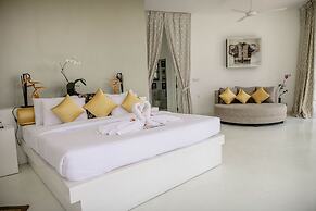The Flame Tree Estate & Hotel
