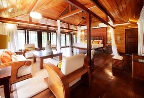The Flame Tree Estate & Hotel