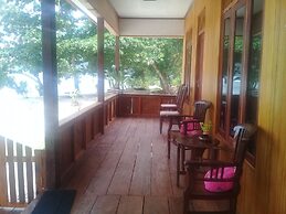 Nusa Nalan Beach Resort