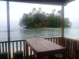 Nusa Nalan Beach Resort