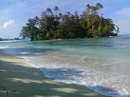 Nusa Nalan Beach Resort