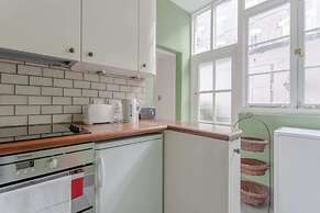 Modern 2 Bedroom Flat in Central London