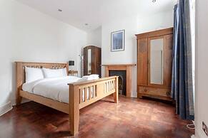 Modern 2 Bedroom Flat in Central London