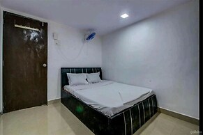 Santosh Hotel