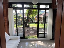 Mandhasativa Homestay