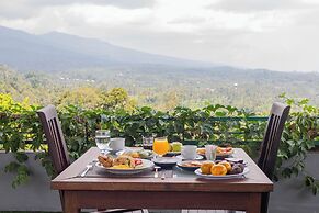 Mandhasativa Homestay