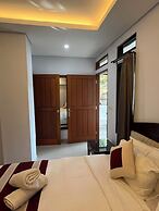 Mandhasativa Homestay