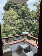 Mandhasativa Homestay