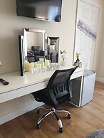 The Winter Garden Suites