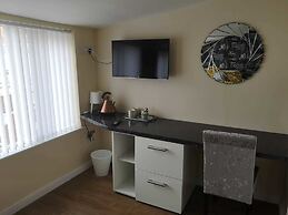 The Winter Garden Suites