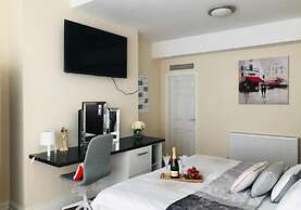 The Winter Garden Suites