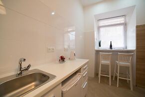 Smart Apartment Filatova 10a