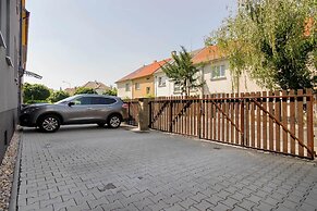 APT with garden Prague by Michal&Friends