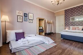 APT with garden Prague by Michal&Friends