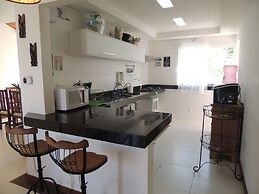 Ótima Casa com Vista para a Praia de Manguinhos