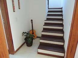 Ótima Casa com Vista para a Praia de Manguinhos