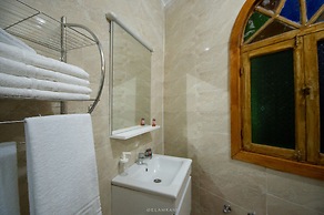 Hotel Ziryab