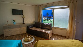Hotel Ziryab