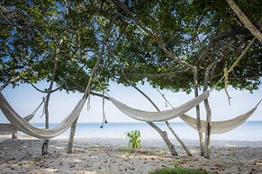 Hotel Playa Manglares Isla Barú