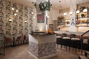 Urban Nest - Suites & Apartments