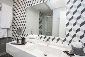 Urban Nest - Suites & Apartments