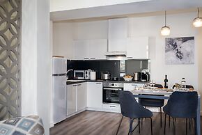 Urban Nest - Suites & Apartments