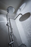 Urban Nest - Suites & Apartments