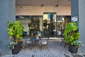 Urban Nest - Suites & Apartments