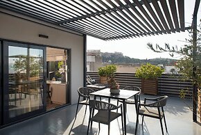 Urban Nest - Suites & Apartments