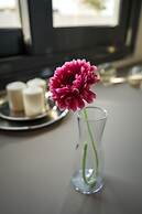 Urban Nest - Suites & Apartments