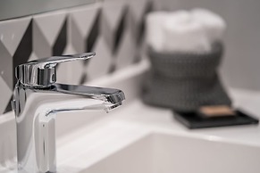 Urban Nest - Suites & Apartments